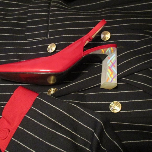 GANTOS GORGEOUS BLACK PINSTRIPE PANT SUIT - Picture 10 of 16